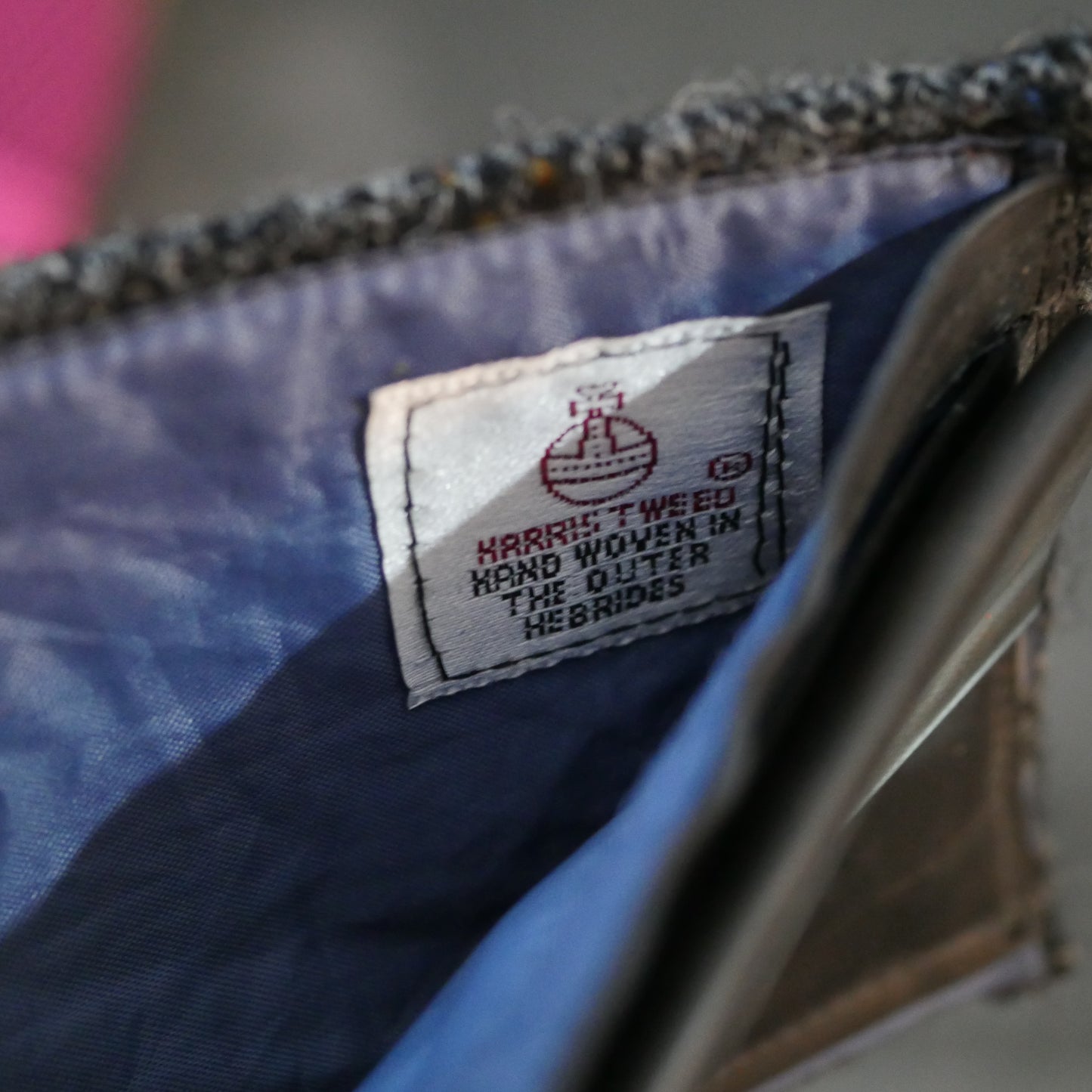 Grey Handmade Bi-Fold Wallet – Upcycled Harris Tweed & Bicycle Inner Tubes